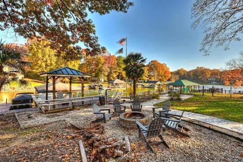 Westport Casa | Lakefront Home Private Dock Tiki Bar Firepit Shore to Please by AvantStay