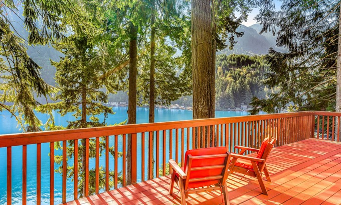 Port Angeles Cabina | Lakefront home with stunning views, private hot tub, dock & 2-story deck