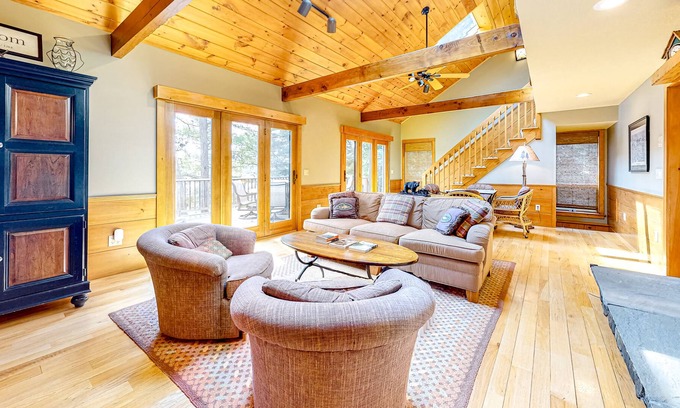 Freedom Casa | Lakefront home with a private beach, dock, grill, deck, W/D, and AC