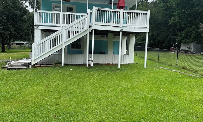 Cobb Casa | Lakefront Home with Huge Dock for Fishing / located close to Booger Bottom Cafe