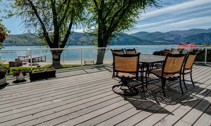 Manson Casa | Casa frente al lago que admite perros, con muelle privado, hoguera, vistas y mucho más.