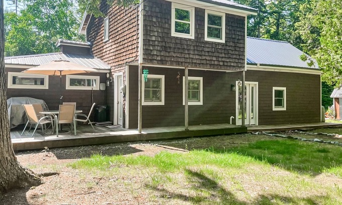 Mariaville Casa | Lakefront home with firepit, deck, seasonal lake access, fast WiFi, grill, views