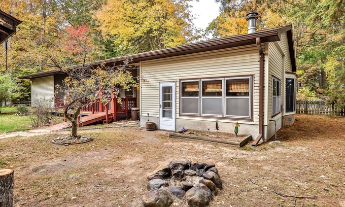 Rhinelander Casa | Lakefront home with private dock, screened porch, woodstove, fast WiFi, & W/D