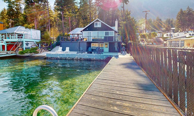 Chelan Casa | ¡NUEVO LISTADO! Frente al lago, w / muelle privado, terraza y patio
