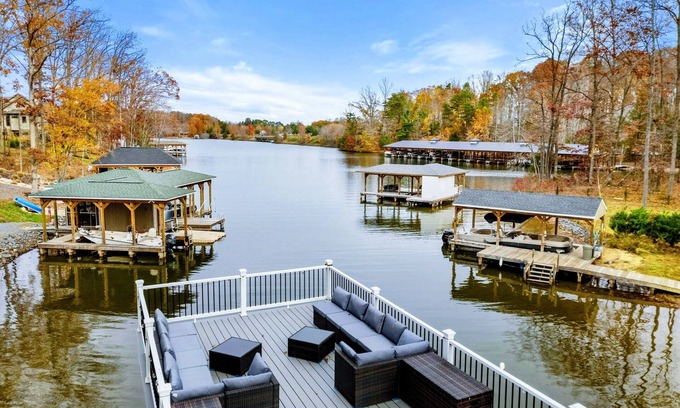 Bumpass Casa | Lakefront Lake Anna with Cove, Dock, Deck, Hot Tub
