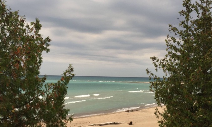Kincardine Casa | Lakefront Leisurely Hideaway - Private and Peaceful - Newly Built