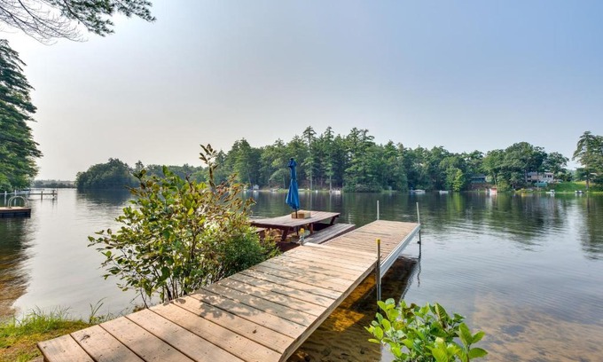 Limerick Casa | Lakefront Limerick Cottage with Private Beach!