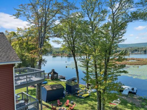 Lake Ariel Casa | Lakefront Lodge, Hot Tub, Dock, Kayaks