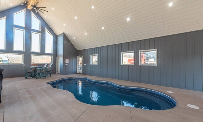 Waterfront Greens Casa | New! Oh Deer! Lodge: Lakefront, Pool, Two Hot Tubs!