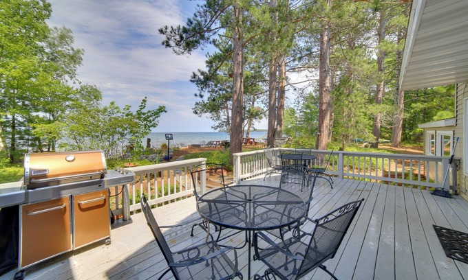 Big Bay Casa | Lakefront Lookout! Private Sand Beach on Superior