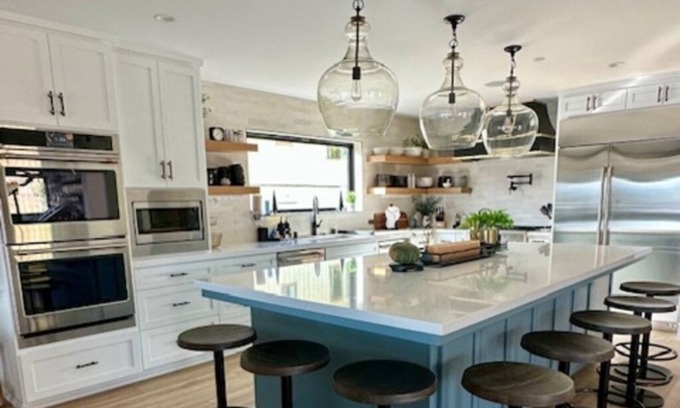 Oak Shores Casa | Lakefront Luxury at Buckim's Cove
