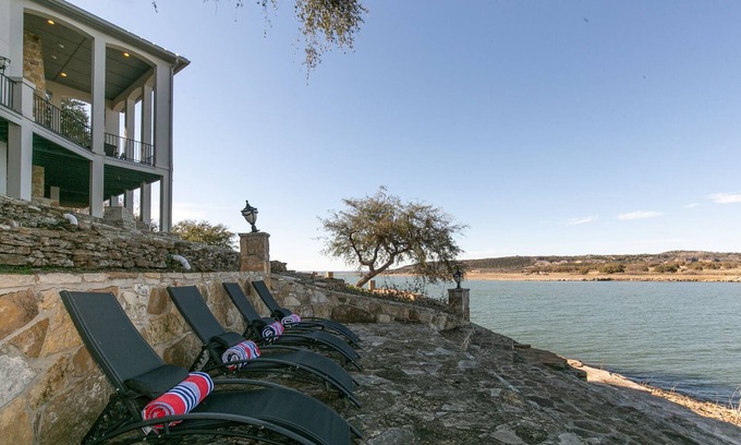 Council Creek South Casa | Lakefront Luxury-Breathtaking Views-Games-Firepit