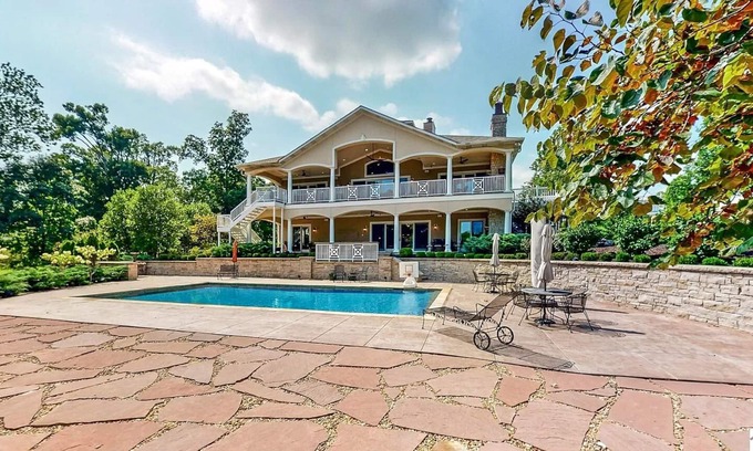 Grand Rivers Casa | Lakefront luxury in Western KY recreation area. Lake Barkley, Kentucky Lake, LBL