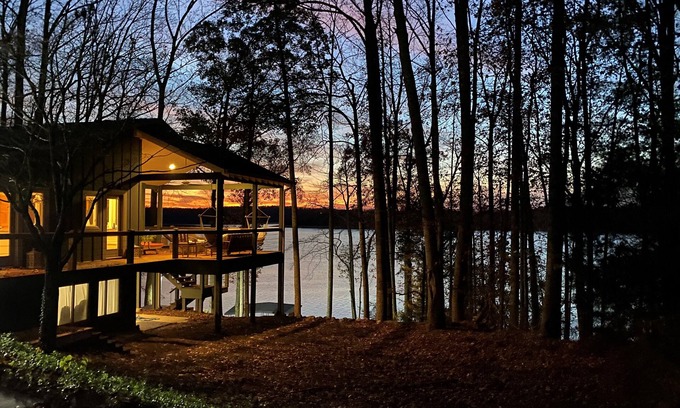 Winchester Casa | Lakefront Luxury on Tims Ford Lake
