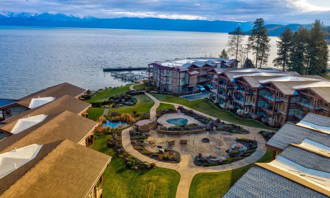 Lakeside Condominio | Lakefront Luxury w Slip (1/3 time), Beautiful Mountain Views!!