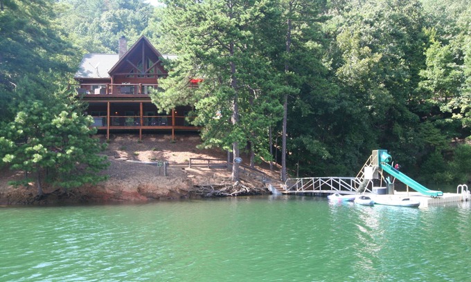 Robbinsville Casa | Casa de lujo de 5 dormitorios frente al lago en el pintoresco lago Fontana por Smoky Mtns