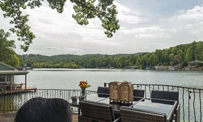 Landrum Chalet De Esquí | Lakefront Meditation
