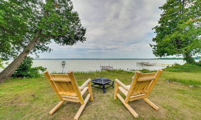 Cheboygan Cabaña | Lakefront Michigan Abode w/ Deck & Fire Pit!