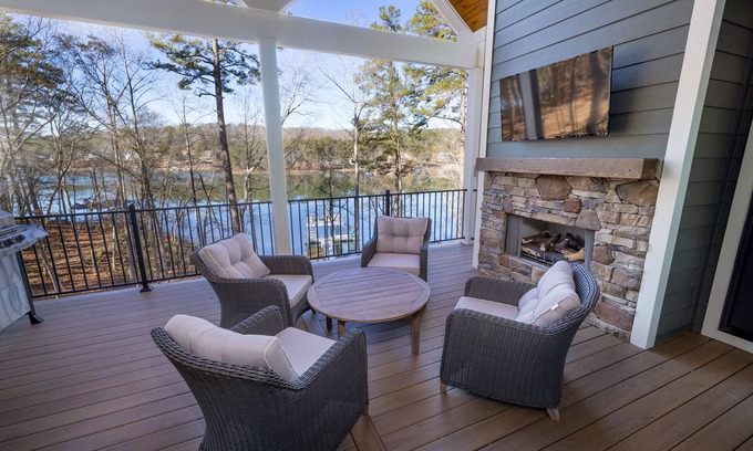 Salem Casa | Lakefront NEW BUILD on pristine Lake Keowee w/ game room & double-decker dock!