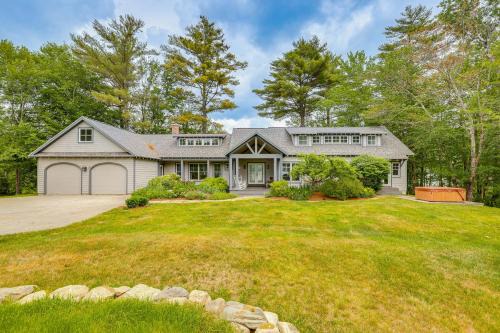 New London Casa | Lakefront New London Retreat with Dock and Hot Tub!