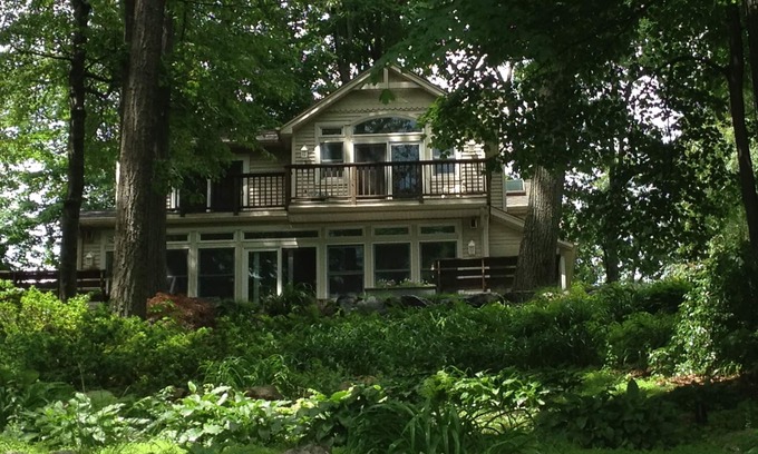 West Milford Casa | A orillas del lago de Nueva York Escapadas urbanas sólo una hora en el norte de Nueva Jersey