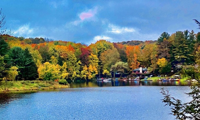 Hamlin Chalet De Esquí | Lakefront Oasis: Private Dock, Kayaks, Canoe, Pedal & Paddle Boat @the Hideout