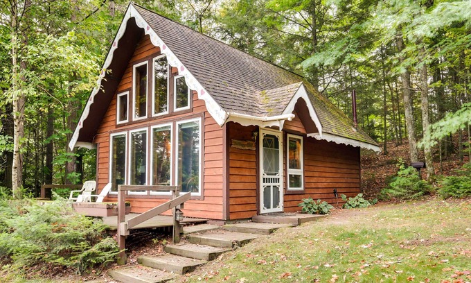 Hill Cabina | Lakefront Ogema Vacation Rental Cabin w/ Fire Pit!