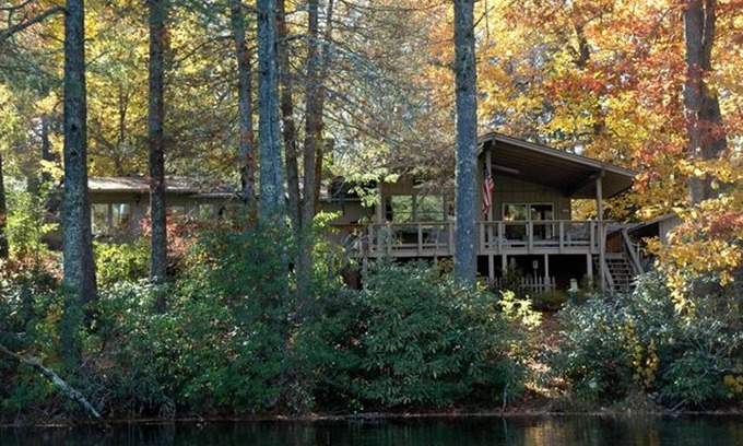 Lake Toxaway Casa | A orillas del lago, ideal para amantes de la naturaleza y los jardineros, los amantes del aire libre y el tiempo de inactividad