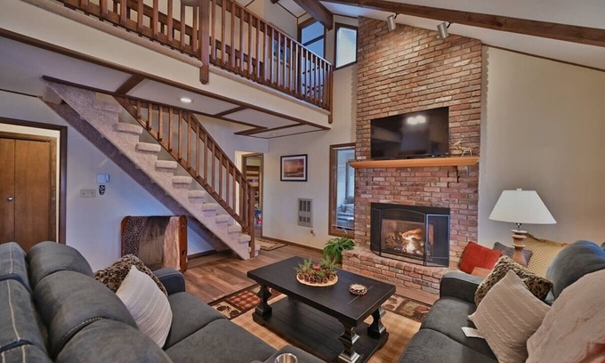 Hamlin Casa | LAKEFRONT Property "Eagle View" new owners, updated