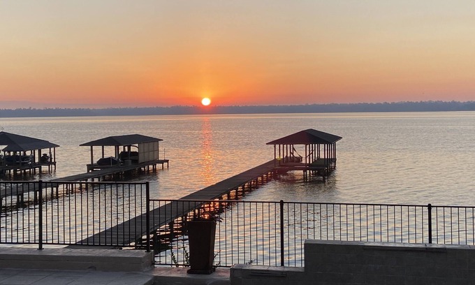 Lake Houston Casa | Lakefront Property -Small Gatherings