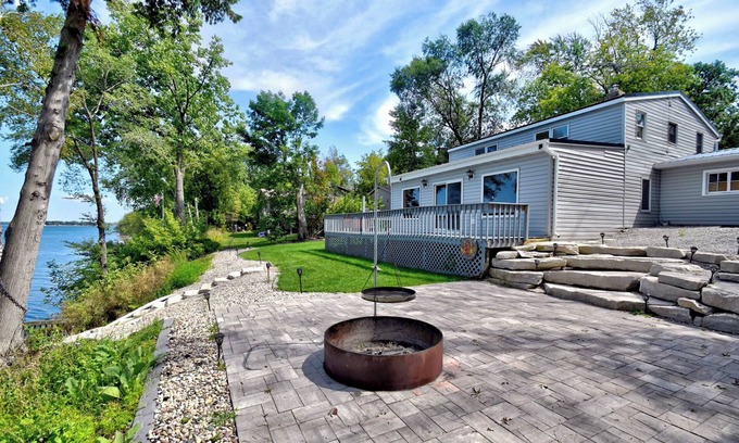 Little Sturgeon Casa | Lakefront property