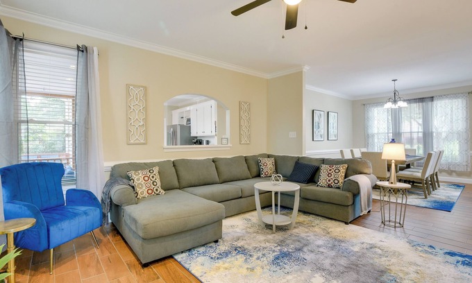Northeast Raleigh Casa | Lakefront Raleigh Retreat ~ 7 Mi to Downtown!
