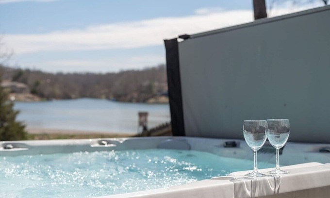 Bella Vista Casa | Lake Brittany Escape