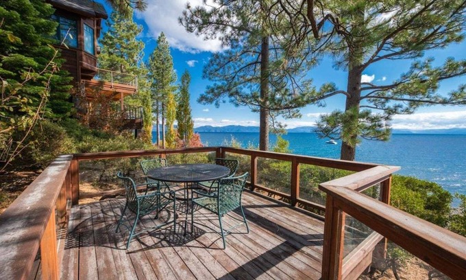 Lake Forest Casa | Lakefront Retreat in Tahoe City- large home in Dollar Point