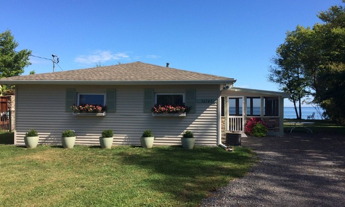 Fancher Cabaña | Lakefront Retreat- en el lago Ontario