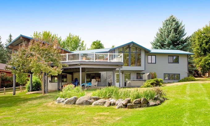 Lakeside Casa | Lakefront retreat with dock, private beach and two spacious homes