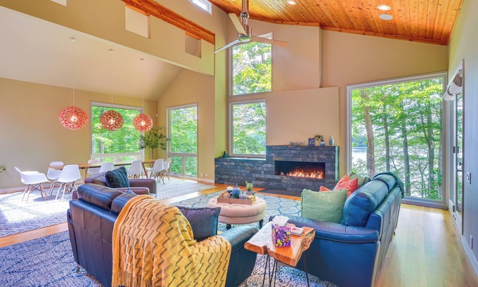 Roxboro Casa | Lakefront Roxboro Home w/ Private Dock!