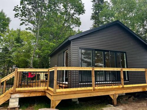Carling Casa | Lakefront Studio Cottage #7