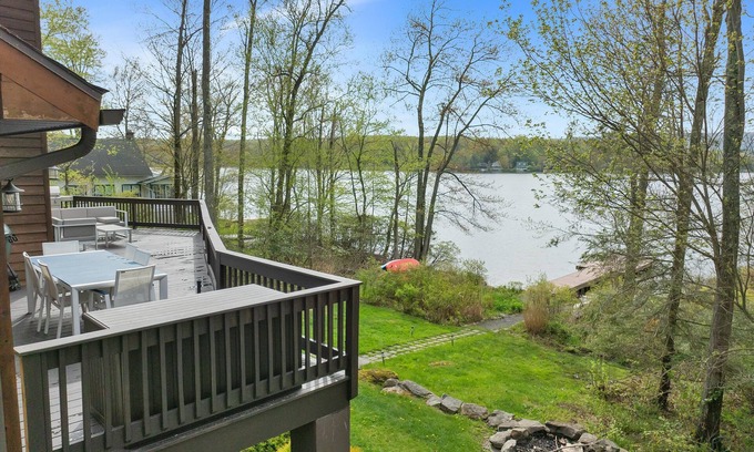 Lake Ariel Casa | Lakefront Sunsets, Hot Tub, Pool Table, Wet Bar, Kayaks, Canoe, Fire Pit, 2 King Beds, 75" TV