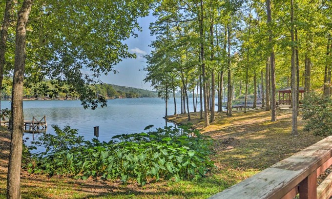 Hot Springs Village Casa | Lakefront Townhome with View in Hot Springs Village!
