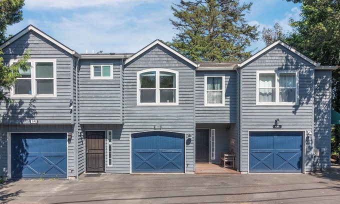 Otis Casa | Lakefront Townhome with Dock on Devils Lake