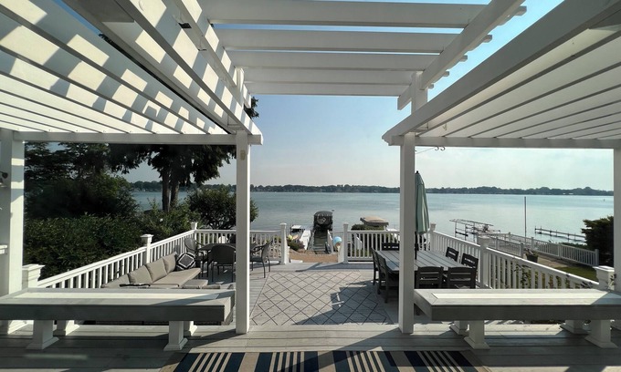 Edwardsburg Casa | Lakefront Vacation Home on Eagle Lake