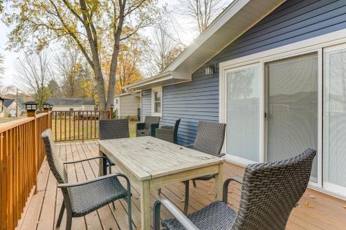 Grand Junction Casa | Lakefront Vacation Rental, 13 Mi to South Haven!