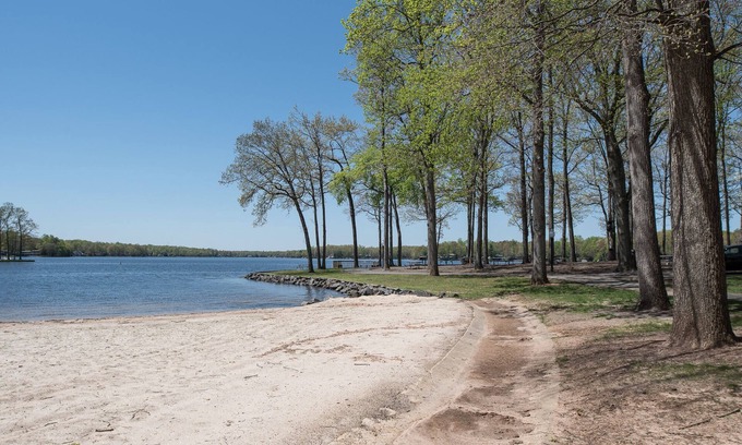 Locust Grove Casa | Lakefront Vacation Haven