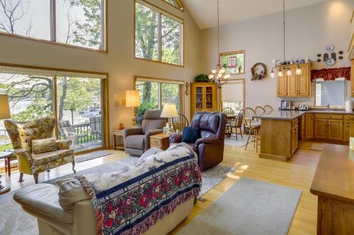 Vandalia Casa | Lakefront Vandalia Home with Boat Dock and Gas Grill!
