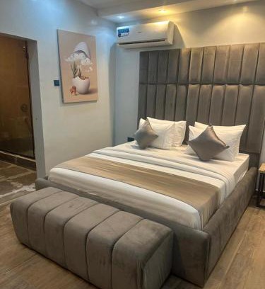 Ikeja Hotel | Lakehamm Residence