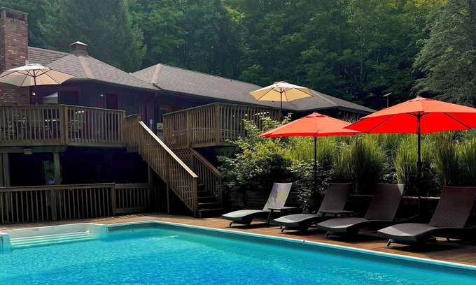 Livingston Manor Casa | Lakehouse on Semi-Private Lake with Pool
