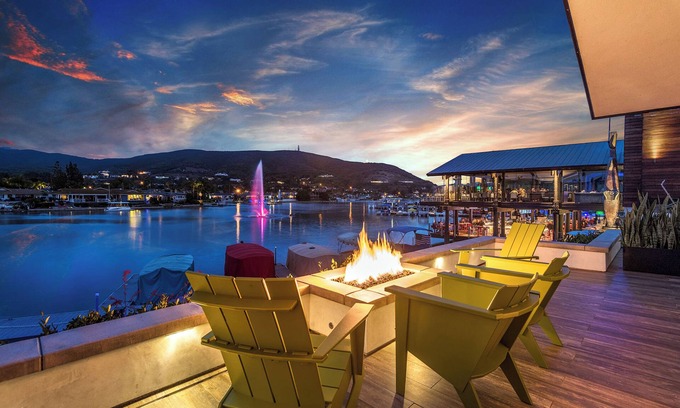 Lake San Marcos Complejo | Lakehouse Resort