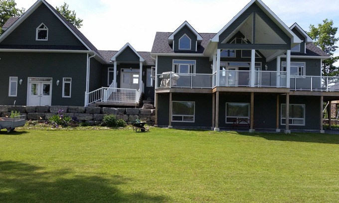 Brighton Casa | Lakehouse with 800 feet of waterfront near Prince Edward County!
