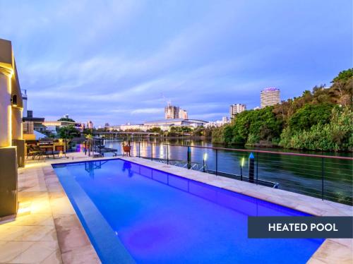 Broadbeach Waters Casa | Lakeland Keys